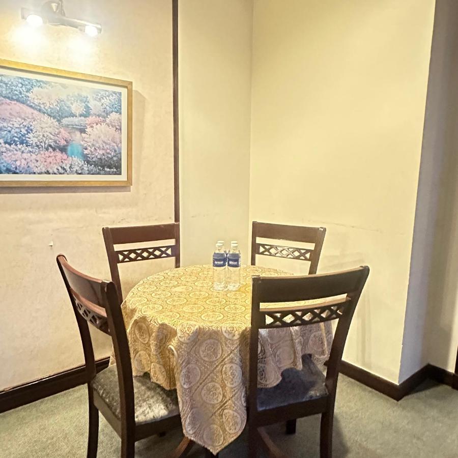 Peak At Times Square Apartment